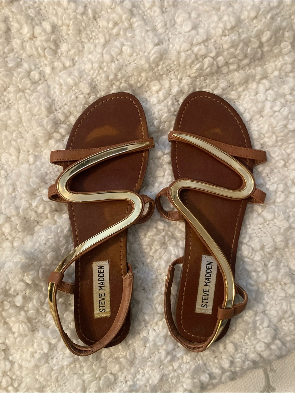 Steve Madden tan and gold flat sandals size 7.5